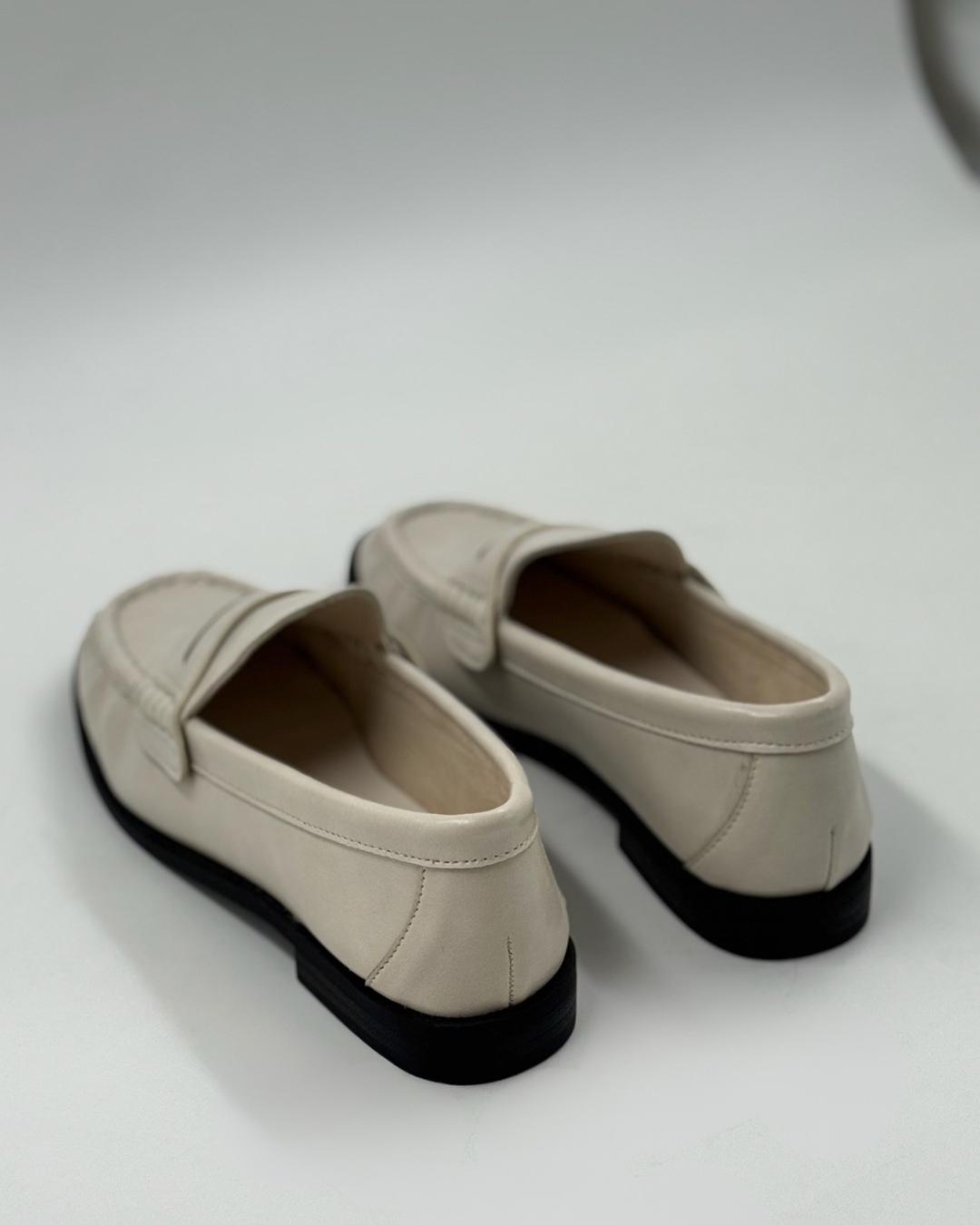 ROBBIE LOAFER