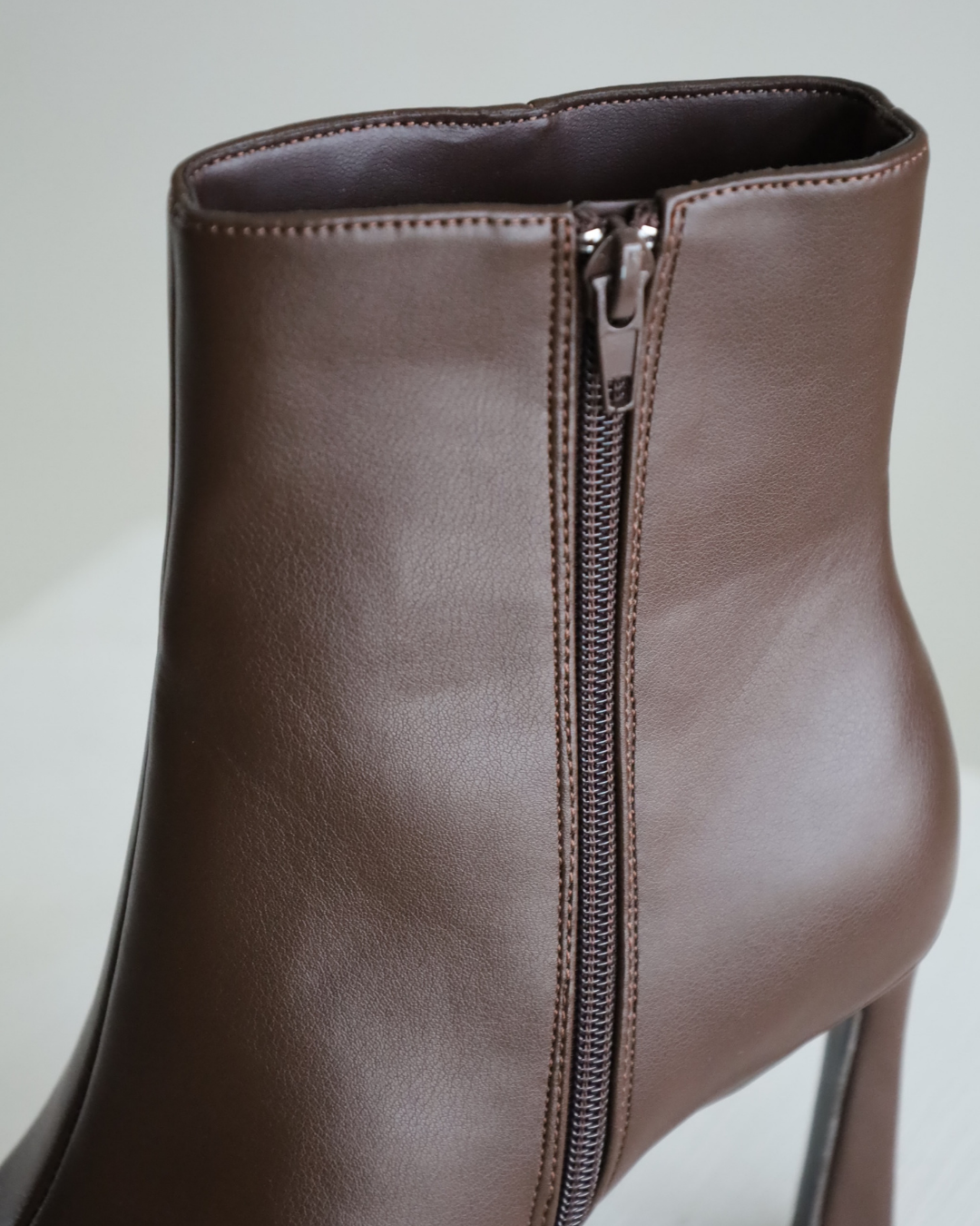 LYRA ANKLE BOOTS