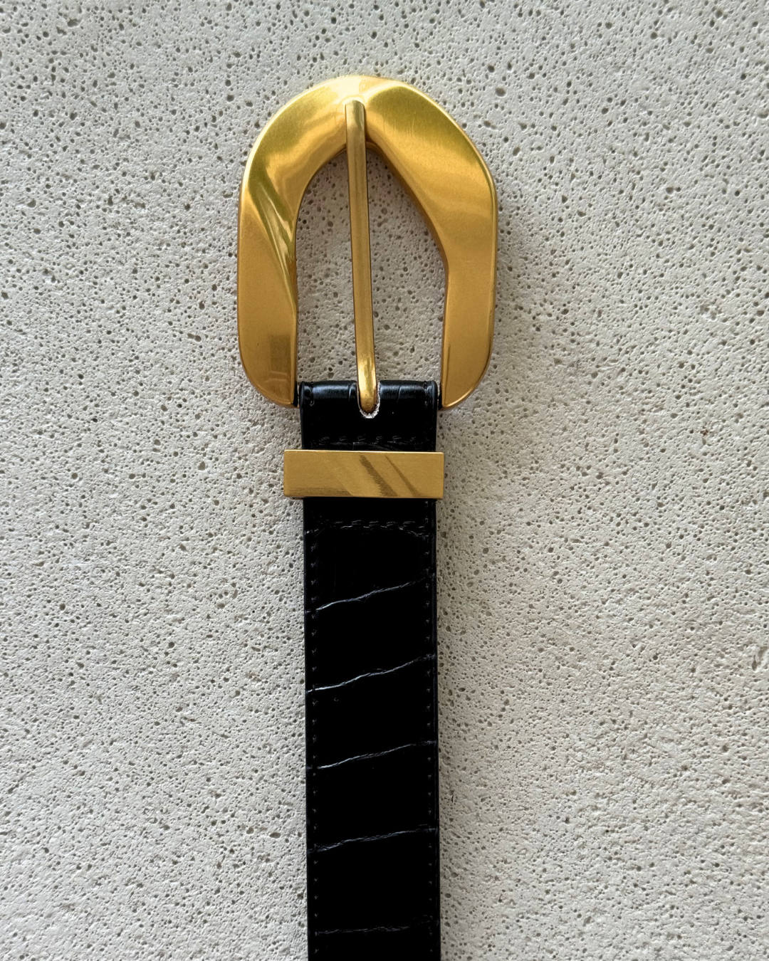 THE CLASSIC BLACK
