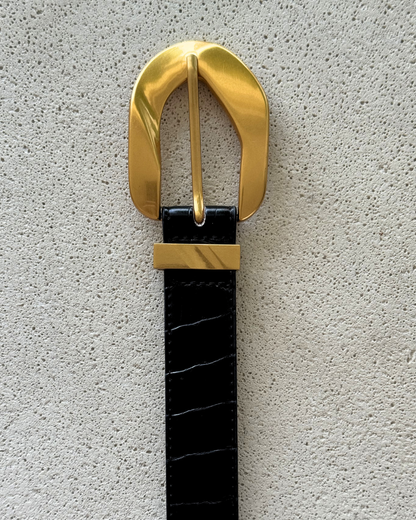 THE CLASSIC BLACK