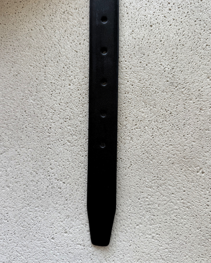 THE PEBBLE BLACK