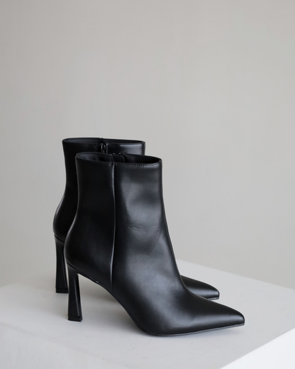 LYRA ANKLE BOOTS