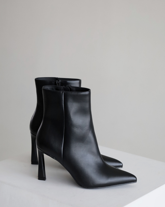 LYRA ANKLE BOOTS
