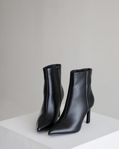 LYRA ANKLE BOOTS