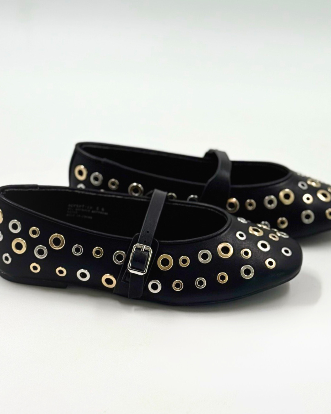 MILA FLAT BLACK