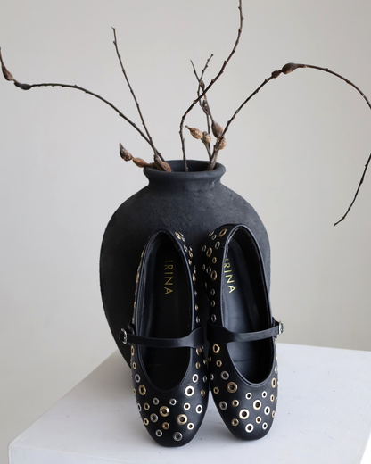 MILA FLAT BLACK