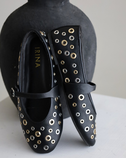 MILA FLAT BLACK