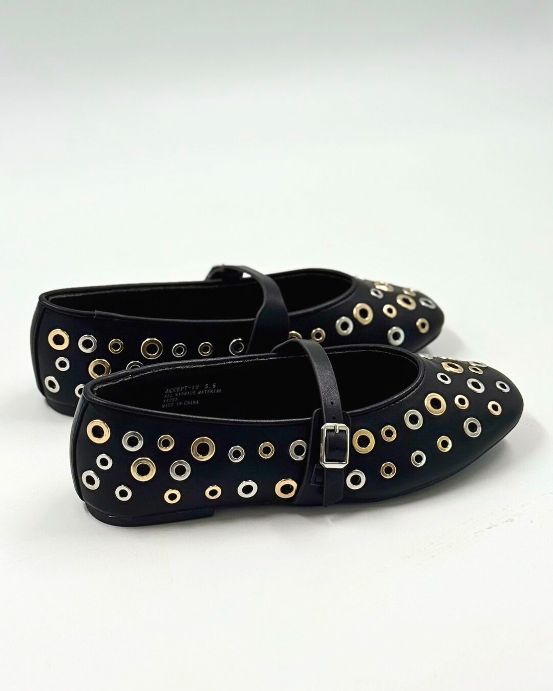 MILA FLAT BLACK