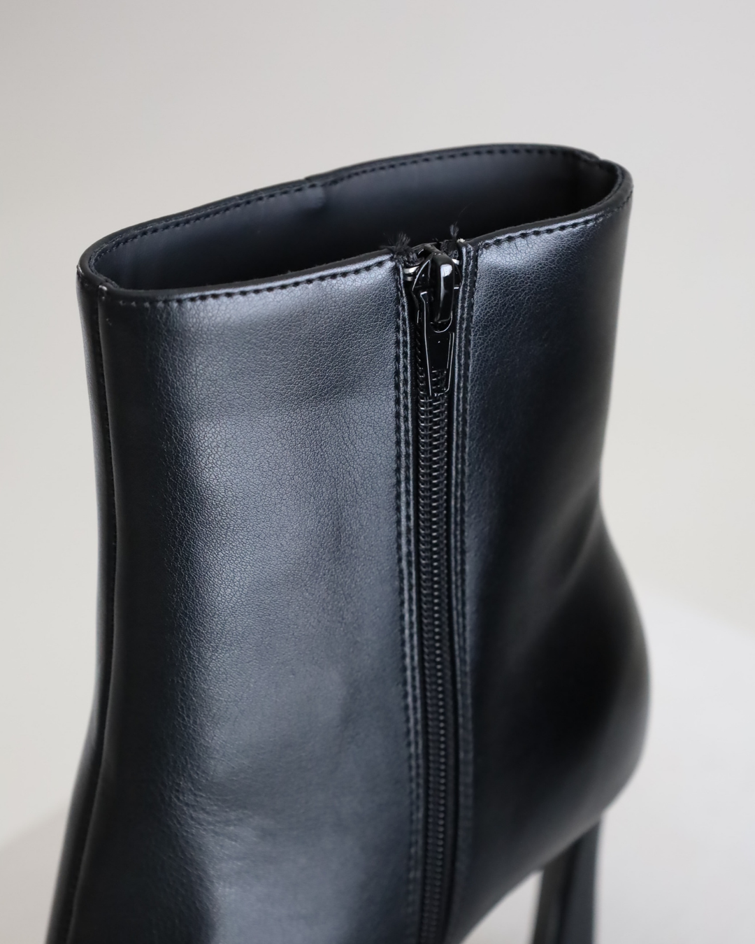 LYRA ANKLE BOOTS