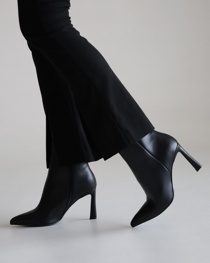 LYRA ANKLE BOOTS
